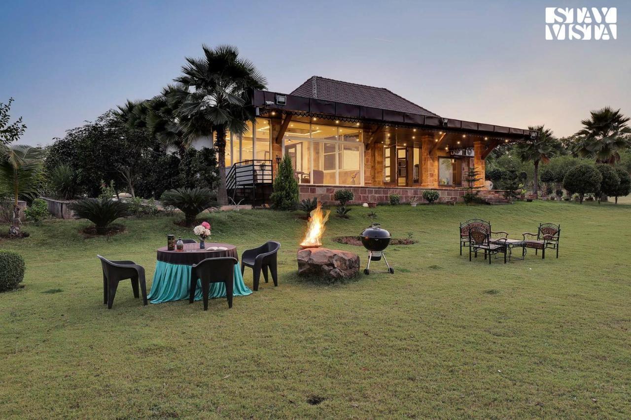 Stayvista'S Lakeside Whispers - Lake & Mountain-View Villa With Lawn & Indoor-Outdoor Games Ναγκπούρ Εξωτερικό φωτογραφία